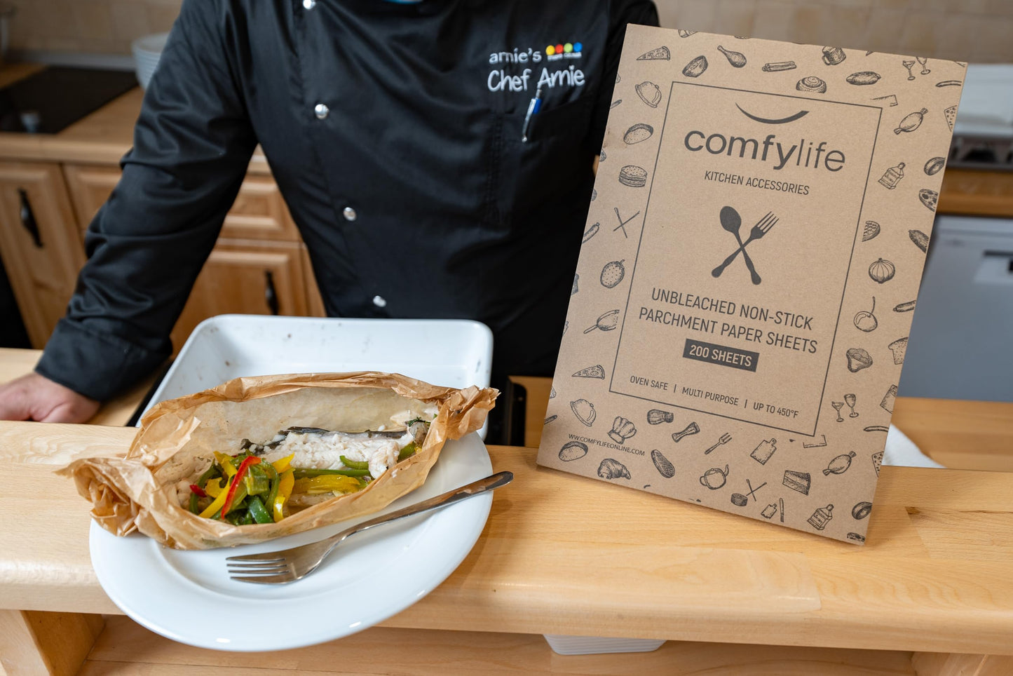 Comfylife 200 Parchment Sheets - No Curl, No Tear, No Burn Baking Paper (10 x 15 inch) - Precut, Unbleached Parchment Paper for Baking & Cooking